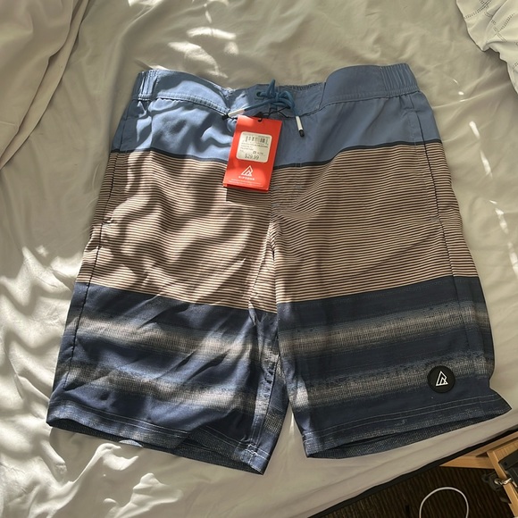 Ripzone surf shorts - Picture 1 of 6